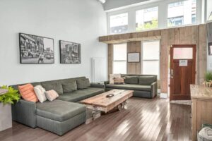 where to stay during cma fest